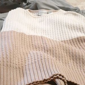 Light brown & white sweater